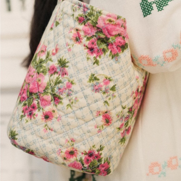 Sezane Quilted Bucket Bag Sezane X Andion Agosto Print NWT - Picture 2 of 14